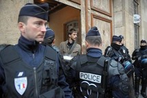 Expulsion en cours des squatteurs de la place des Vosges