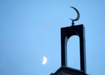 Interpellation d'un homme suspecté d'avoir foncé sur une mosquée Interpellation d'un homme suspecté d'avoir foncé sur une mosquée