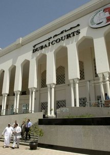 Emirats: 100 coups de fouet pour "relation sexuelle illicite" Emirats: 100 coups de fouet pour "relation sexuelle illicite"
