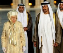 La reine Elizabeth II et le cheikh Khalifa ben Zayed Al-Nahyane