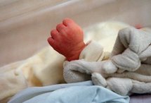 Mort d'une fillette oubliée dans une voiture à Arcueil: la mère jugée coupable mais dispensée de peine Mort d'une fillette oubliée dans une voiture à Arcueil: la mère jugée coupable mais dispensée de peine