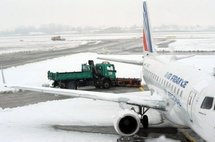 Intempéries: Air France chiffre jusqu'à 35 millions le coût des derniers épisodes neigeux