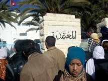 Tunisie: décès du jeune Tunisien qui s'était immolé par le feu Tunisie: décès du jeune Tunisien qui s'était immolé par le feu