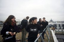 Jeudi Noir squatte un nouvel immeuble inoccupé, à deux pas de l'Elysée Jeudi Noir squatte un nouvel immeuble inoccupé, à deux pas de l'Elysée