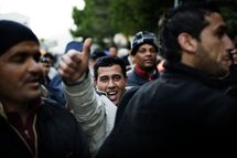 Immigrés Tunisiens à Lampendusa: Paris se montre ferme Immigrés Tunisiens à Lampendusa: Paris se montre ferme