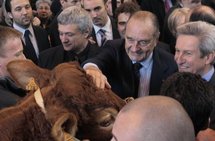 Jacques Chirac accueilli comme une star au salon de l'Agriculture