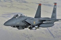 Libye: les F-16 norvégiens passent sous commandement américain