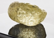 Canada: découverte du plus grand diamant jaune en Amérique du Nord Canada: découverte du plus grand diamant jaune en Amérique du Nord