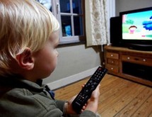 Trop de télé chez l'enfant peut à terme provoquer des risques cardiaques Trop de télé chez l'enfant peut à terme provoquer des risques cardiaques