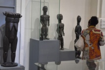 Côte d'Ivoire: des sculptures parlantes pour une "collection fantôme"