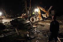 USA: un tornade fait au moins 89 morts dans une petite ville du Missouri USA: un tornade fait au moins 89 morts dans une petite ville du Missouri