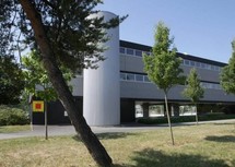 L'école primaire Saturne L'école primaire Saturne