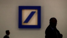 Le conseil de Deutsche Bank ne veut pas de fusion à court terme Le conseil de Deutsche Bank ne veut pas de fusion à court terme