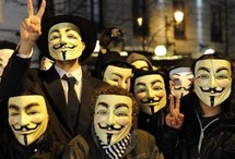Espagne: la police arrête trois pirates informatiques du réseau "Anonymous" Espagne: la police arrête trois pirates informatiques du réseau "Anonymous"