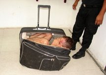 Un Mexicain tente de s'évader dans une valise