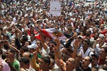 Des milliers d'Egyptiens se rassemblent place Tahrir