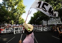 A pied à travers l'Espagne, la marche des "indignés" jusqu'à Madrid