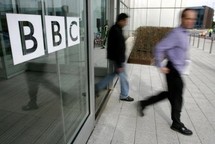 L'armée égyptienne arrête une journaliste de la BBC L'armée égyptienne arrête une journaliste de la BBC