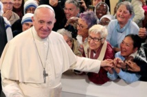 Le pape met en garde les chrétiens du Maroc contre tout prosélytisme Le pape met en garde les chrétiens du Maroc contre tout prosélytisme