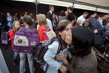 Rentrée scolaire pour 12 millions d'élèves, de la maternelle au lycée Rentrée scolaire pour 12 millions d'élèves, de la maternelle au lycée