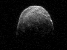 Un astéroïde gros comme un porte-avions frôle la Terre comme prévu