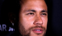 Neymar, visé par une plainte pour viol, rejette les accusations Neymar, visé par une plainte pour viol, rejette les accusations