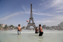 Sixième jour de canicule en Europe, la France suffoque Sixième jour de canicule en Europe, la France suffoque