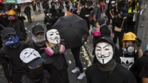 Hong Kong: adoption d'une loi interdisant aux manifestants de dissimuler leurs identités