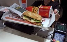 France: McDonald's va tester le McBaguette, pour le pérénniser à la rentrée France: McDonald's va tester le McBaguette, pour le pérénniser à la rentrée