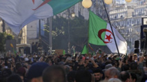 Algérie: grâce présidentielle pour 3.471 condamnés, pas pour les détenus du "Hirak"