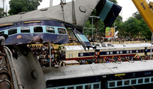 Accident de train dans le sud de l'Inde: au moins 14 morts Accident de train dans le sud de l'Inde: au moins 14 morts