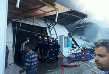 Un incendie ravage un immense souk à la sortie de Tunis Un incendie ravage un immense souk à la sortie de Tunis