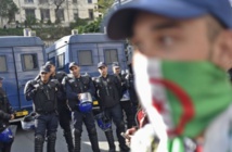 Algérie: manifestation contre la répression du "Hirak" malgré le virus Algérie: manifestation contre la répression du "Hirak" malgré le virus