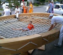 Etats-Unis: un New-Yorkais, avide de records, construit une raquette géante Etats-Unis: un New-Yorkais, avide de records, construit une raquette géante