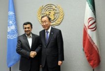 Nucléaire iranien: Ahmadinejad n'attend pas de progrès avant les élections américaines