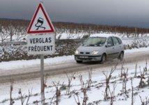 Neige: premiers flocons sur la France, pas de grosses perturbations Neige: premiers flocons sur la France, pas de grosses perturbations