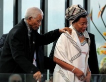 Nelson Mandela et son épouse Graça Machel