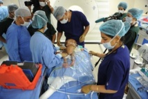 Inde: opération réussie pour Roona Begum, la fillette hydrocéphale Inde: opération réussie pour Roona Begum, la fillette hydrocéphale