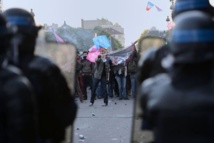 Manifestation à Paris: 36 blessés et 350 interpellations, selon Manuel Valls