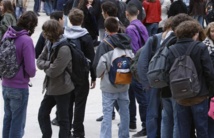 France-Peillon annonce 10.000 postes de plus dans l'Education