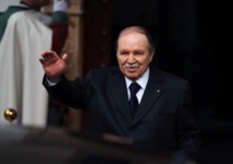 Abdelaziz Bouteflika quitte la France pour l'Algérie