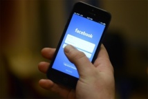 Facebook sur mobile: 100 millions d'utilisateurs de l'application allégée