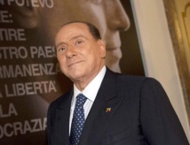 Italie: la grogne monte dans le parti de Berlusconi