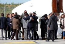 Retour en France des quatre ex-otages du Niger, questions autour d'une rançon Retour en France des quatre ex-otages du Niger, questions autour d'une rançon