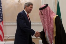 John Kerry et le prince Saud Al-Faisal John Kerry et le prince Saud Al-Faisal