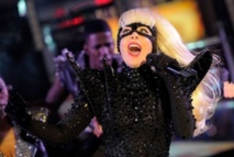 Lady Gaga tente de conserver sa couronne avec "Artpop"