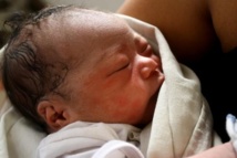 Philippines: au milieu des décombres, une naissance miraculeuse Philippines: au milieu des décombres, une naissance miraculeuse