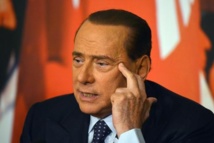 Italie: Berlusconi tente d'éviter son exclusion du Sénat