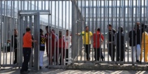 Italie: quatre immigrés se cousent la bouche pour protester contre leur sort