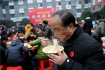 Chine: les 120 ans de la naissance de Mao fêtés, Xi évoque ses "erreurs" Chine: les 120 ans de la naissance de Mao fêtés, Xi évoque ses "erreurs"